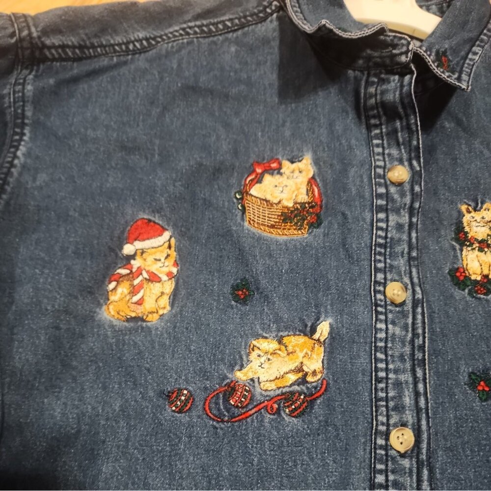 Vintage 90’s Solution Christmas Cat Embroidered Denim Shirt Womens med festive - Picture 2 of 13